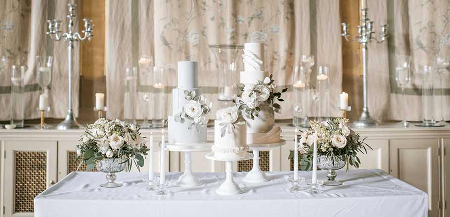 wedding cakes and decorations